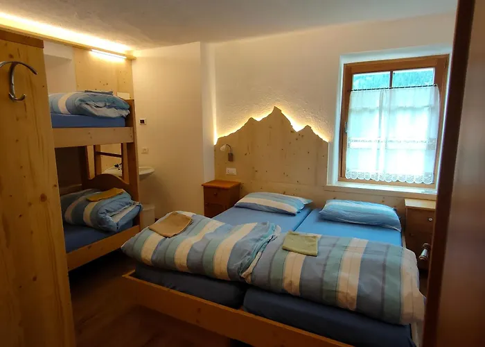 Hotel Rifugio Stella Alpina Spiz Piaz per escursionisti Pozza di Fassa